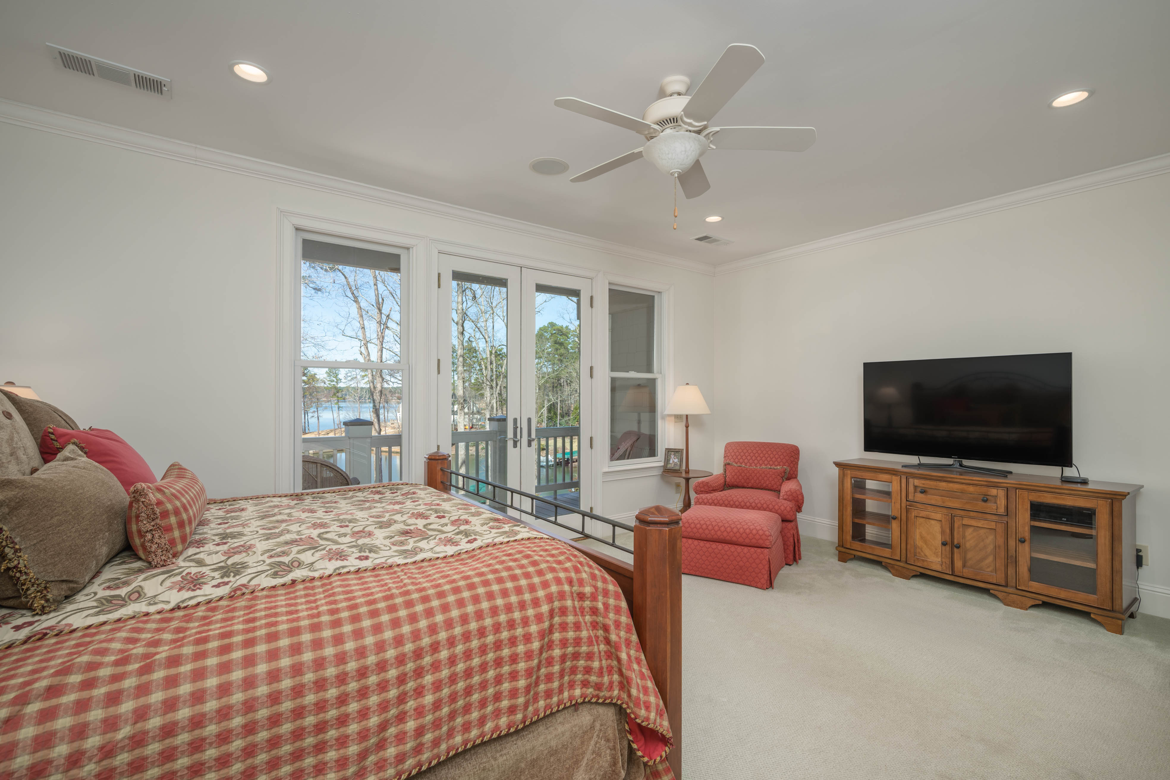 1041 Ruth's Way image 35